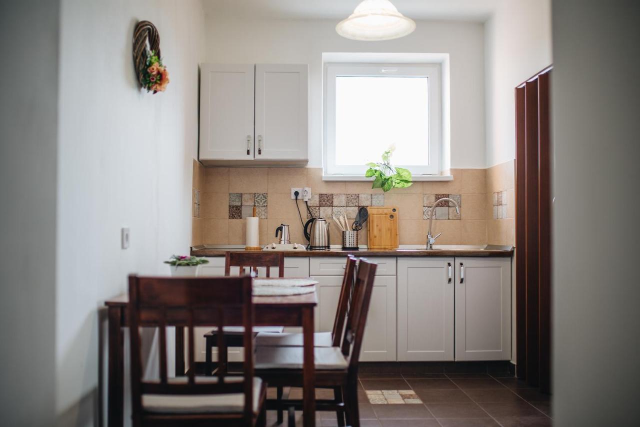 Magas-Lak Apartman Eger Buitenkant foto