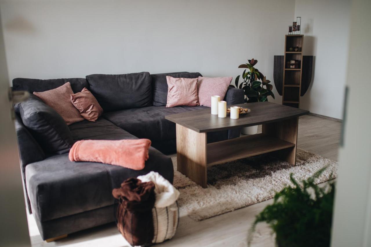 Magas-Lak Apartman Eger Buitenkant foto